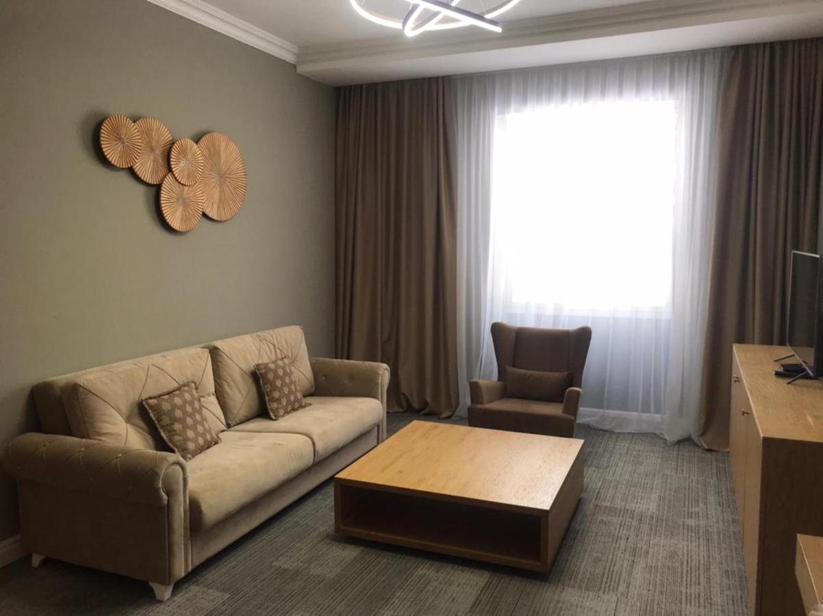 Jj Hotel Astana Luaran gambar