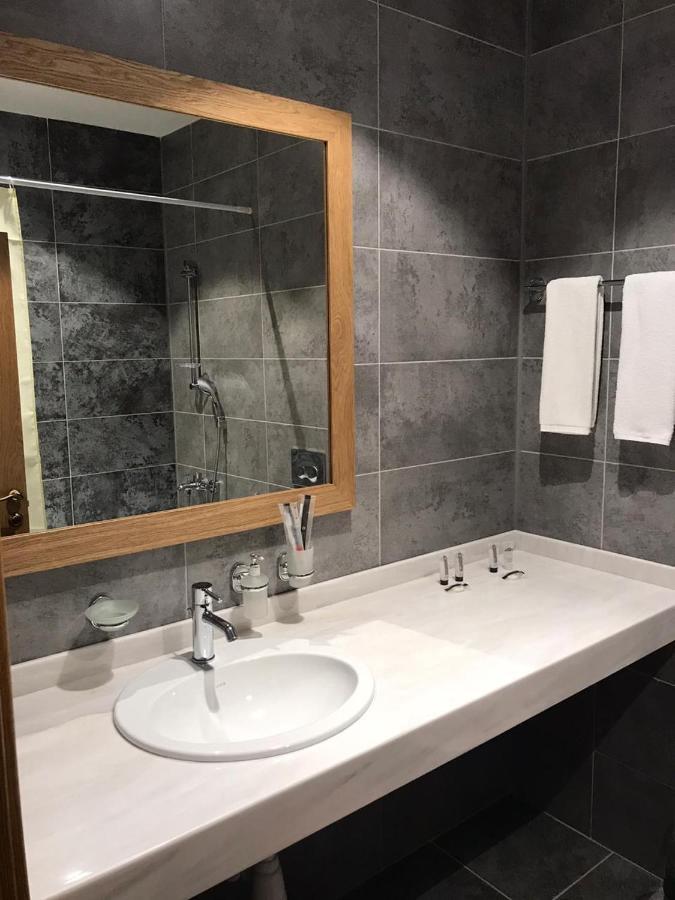 Jj Hotel Astana Luaran gambar