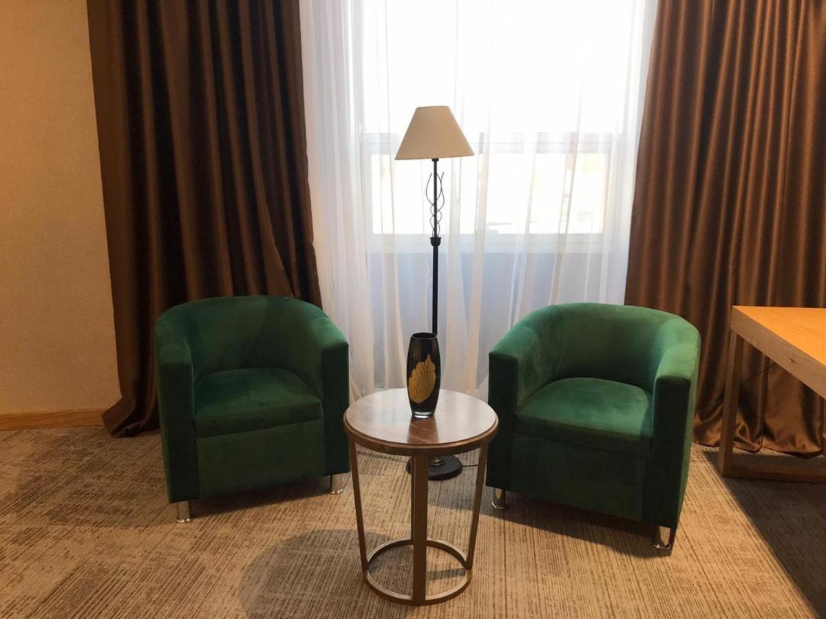 Jj Hotel Astana Luaran gambar